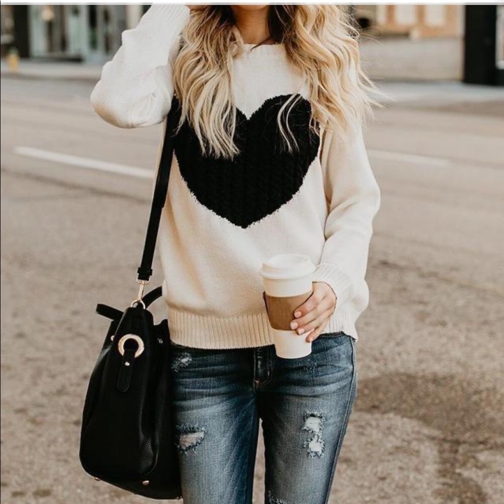 ✨LAST ONE✨LOVE SWEATER ❤️❤️✨Chic Heart Sweater - Picture 3 of 5